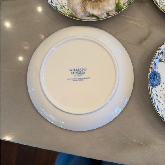 Williams Sonoma Botanical Rabbit Dessert Plates - Picture 3 of 3